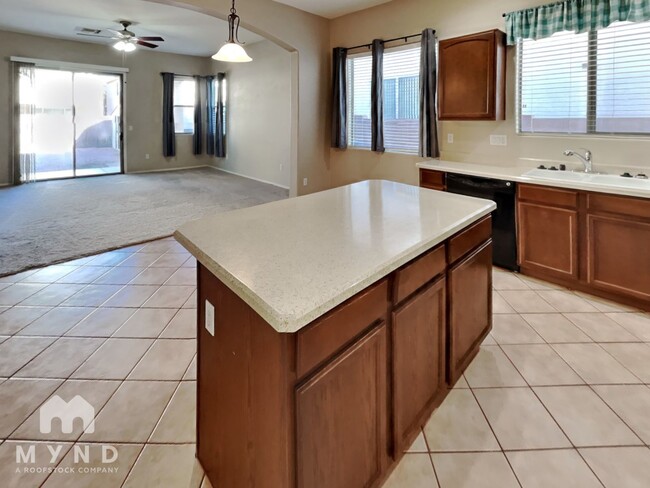 Building Photo - 12533 E Red Canyon Pl