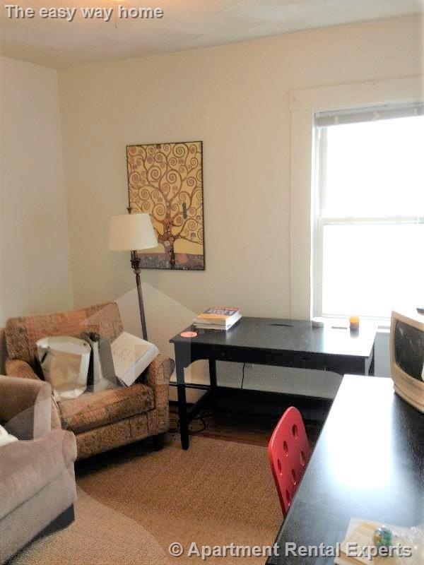 Building Photo - 148 5th St