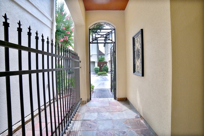 Building Photo - 6335 E Mystic Meadow