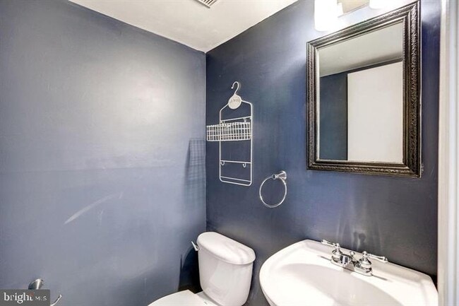 Building Photo - 1700 Pebble Beach Dr