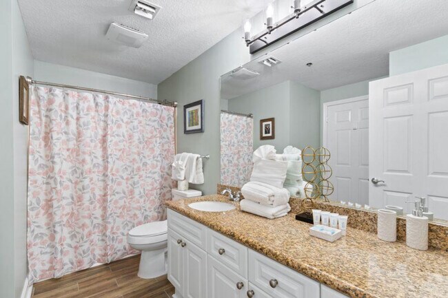 Building Photo - 401 E Beach Blvd