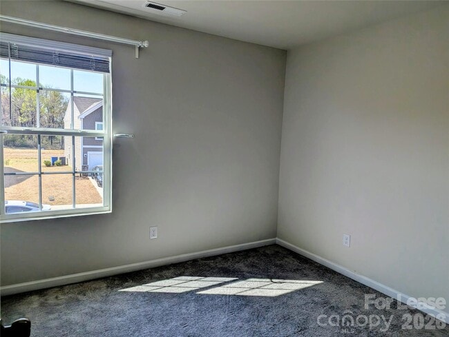 Building Photo - 107 Tallulah Ct