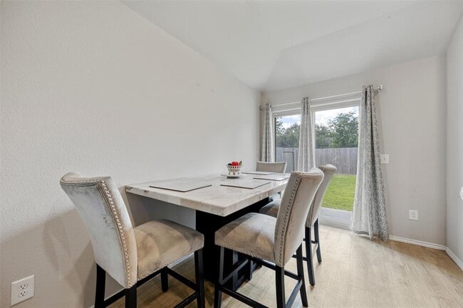 Building Photo - 2014 Brixham Bluff Ln