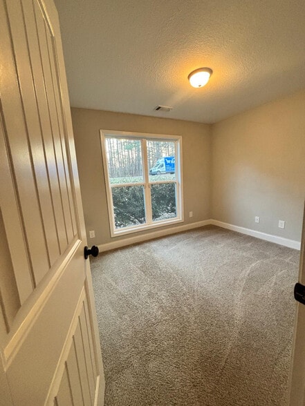 Building Photo - 1242 Ernest Elder Rd