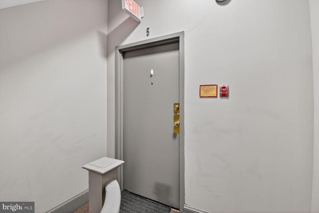 Building Photo - 1648 Park Rd NW