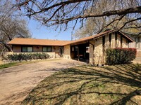 Building Photo - 6904 Dubuque Ln
