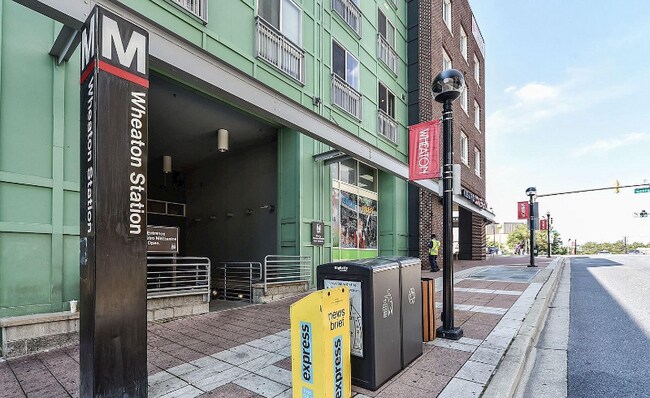 Building Photo - 1121 University Blvd W