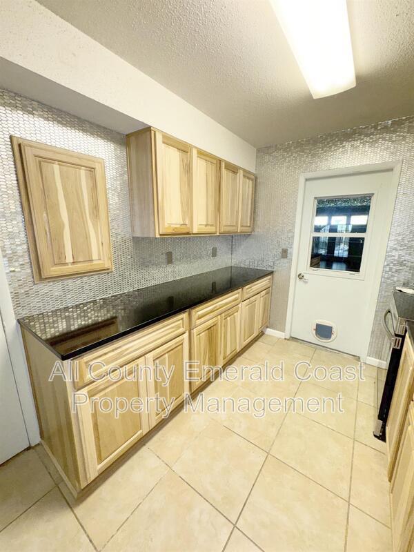 Building Photo - 114 Opp Blvd NE