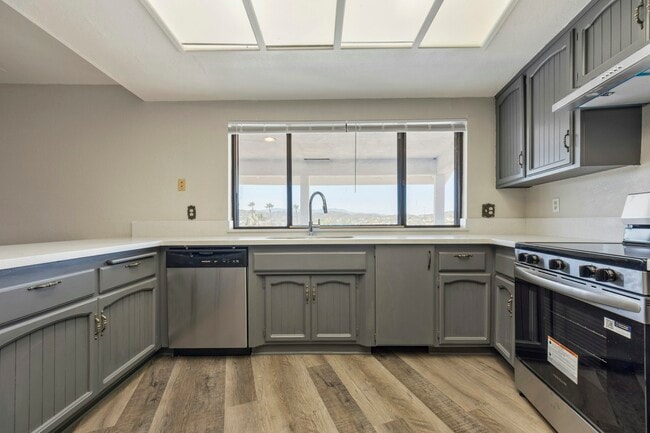 Building Photo - 29611 Bonanza Pl