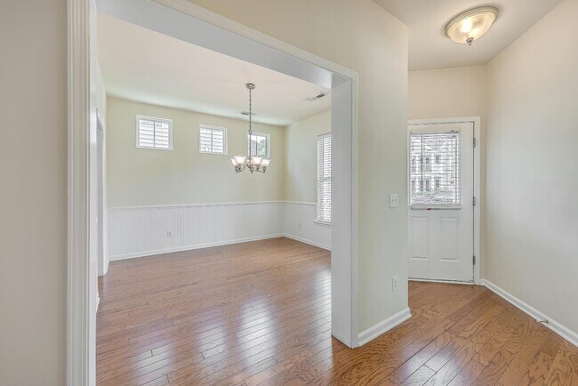 Building Photo - 230 Cameron St