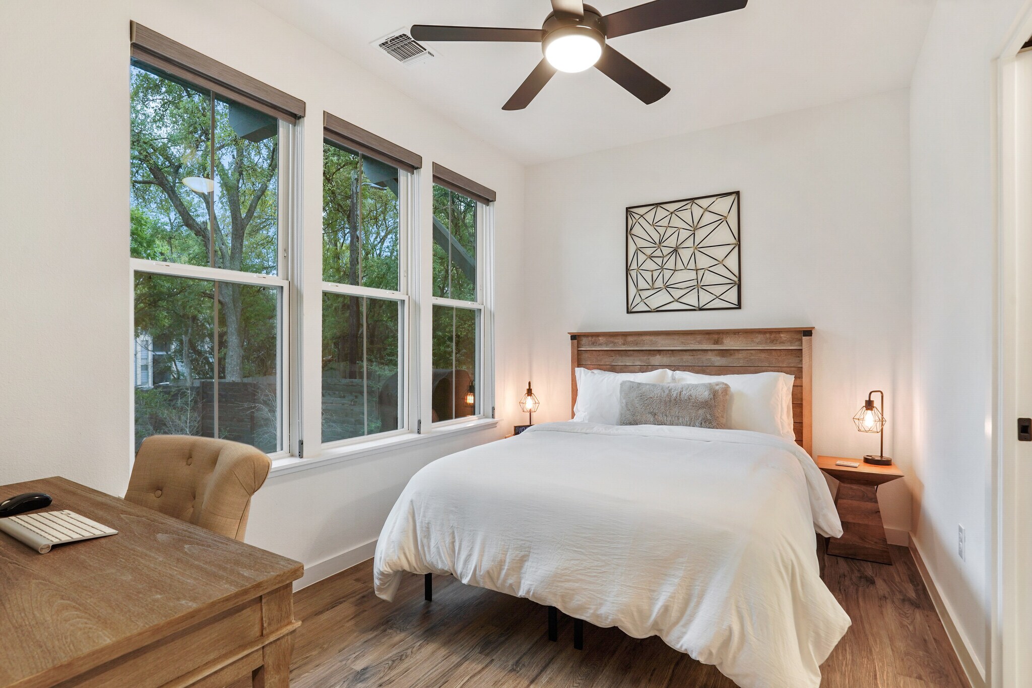 Building Photo - 3809 Valley View Rd