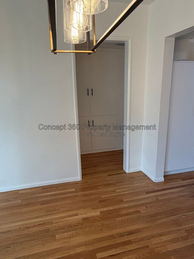 Building Photo - 3610 W 230th St