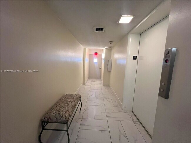 Building Photo - 18051 Biscayne Blvd