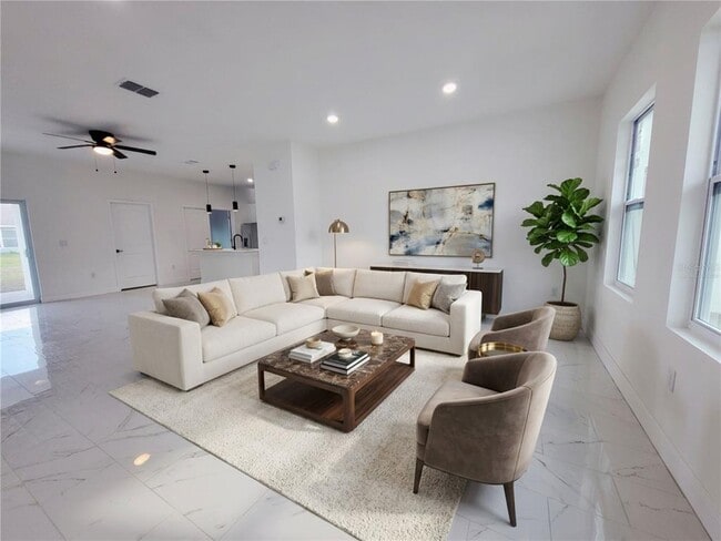 Building Photo - 1098 Hammacher Ave SW