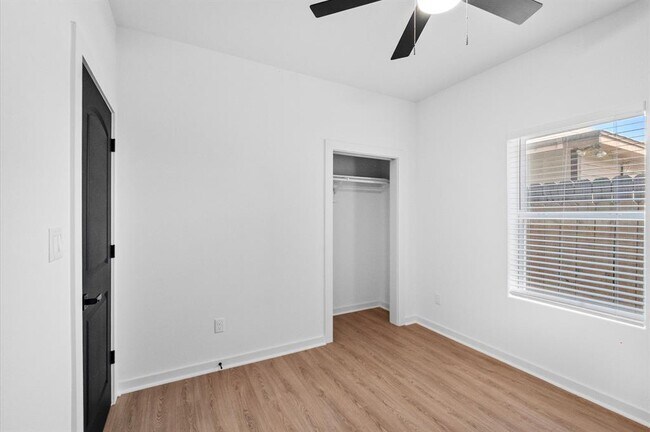 Building Photo - 9730 Tuffly St