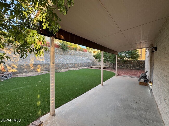 Building Photo - 1428 Beethoven Pl