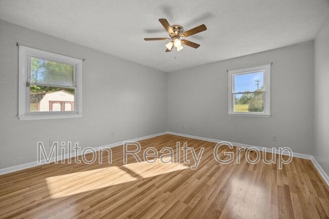 Building Photo - 54 Rolling Springs Dr