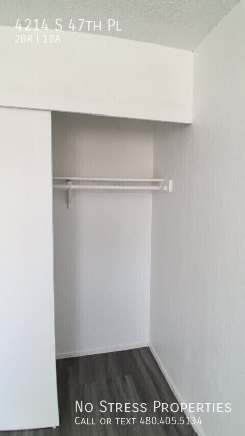 Building Photo - 4214 S 47th Pl