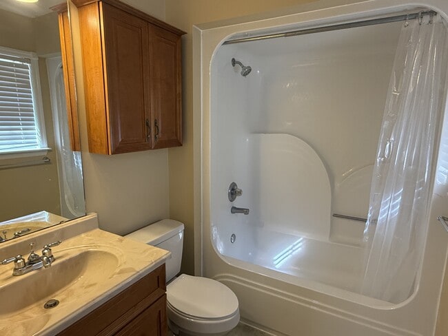 Building Photo - 313 Pat Priester Dr