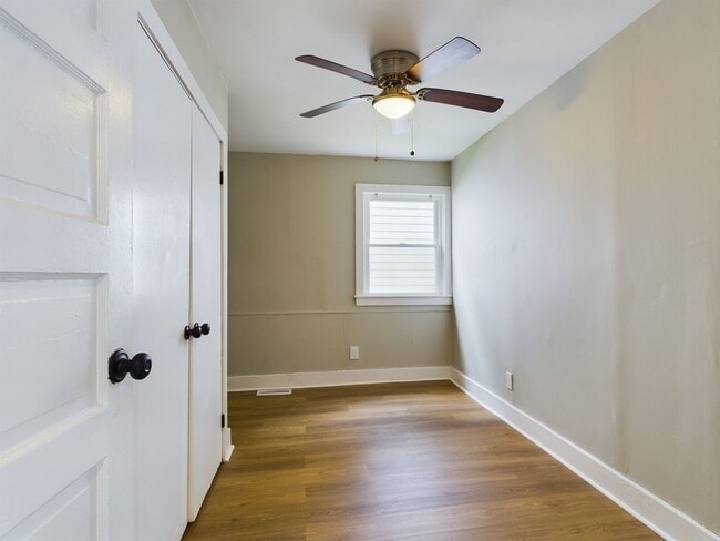 Building Photo - 416 Milton St