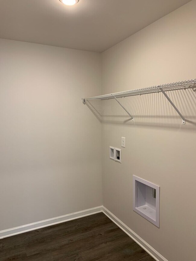 Building Photo - Move Into Comfort — 3 Bedroom / 2 Bathroom Home in Cullman Available August 22nd