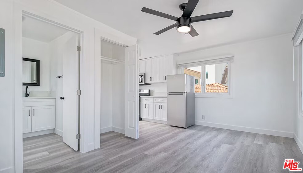 Building Photo - 1217 9th St