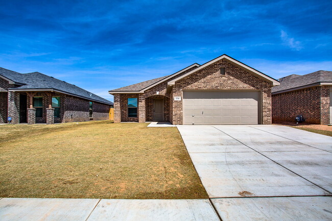 Building Photo - Like New Construction in Cooper District!