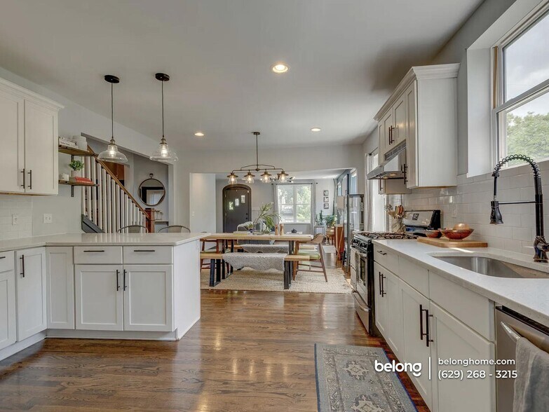 Building Photo - 1330 Pennock Ave