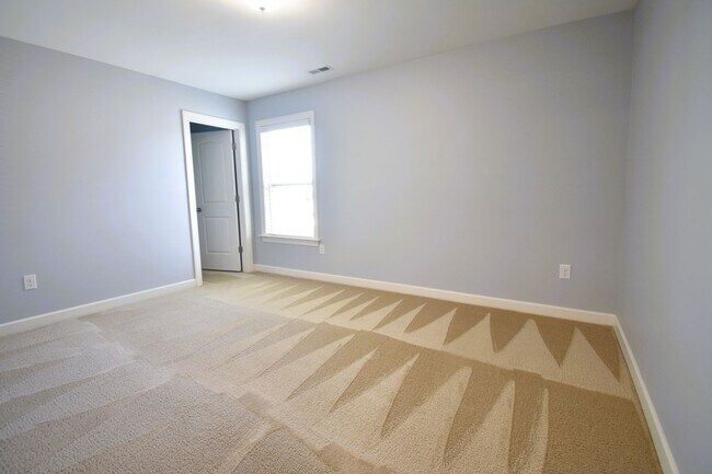 Building Photo - 54 Pittfield Run