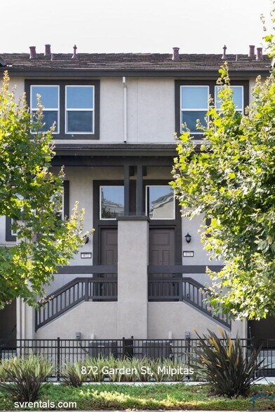 Primary Photo - 872 Garden St