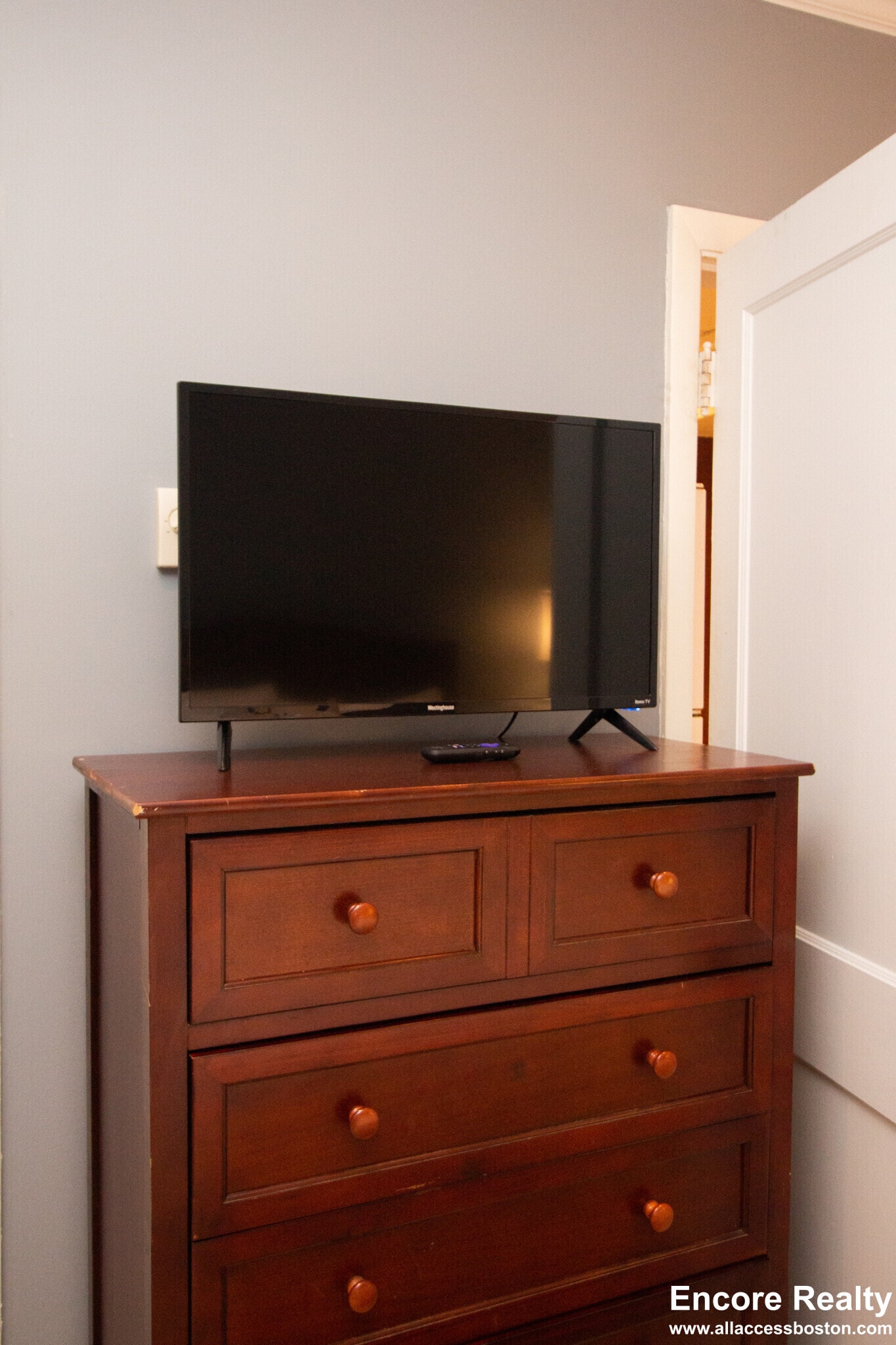 Building Photo - 1253 Beacon St