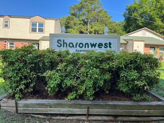 Primary Photo - 1357 Sharon Rd W
