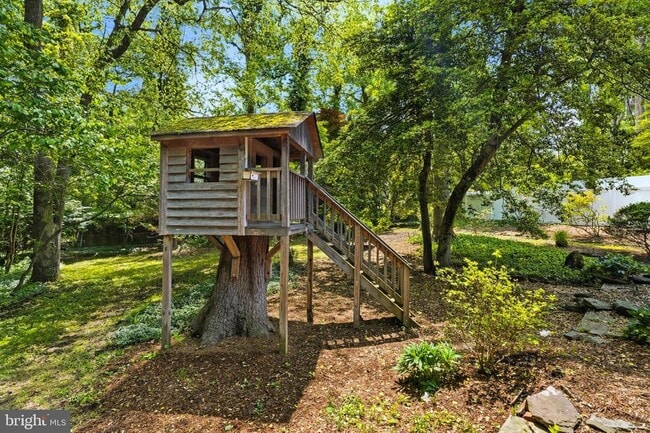 Building Photo - 131 Lee Dr