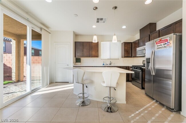 Building Photo - 8749 Spanish Ridge Ave