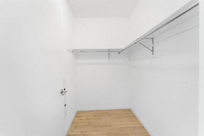 Building Photo - 255 Brunswick St