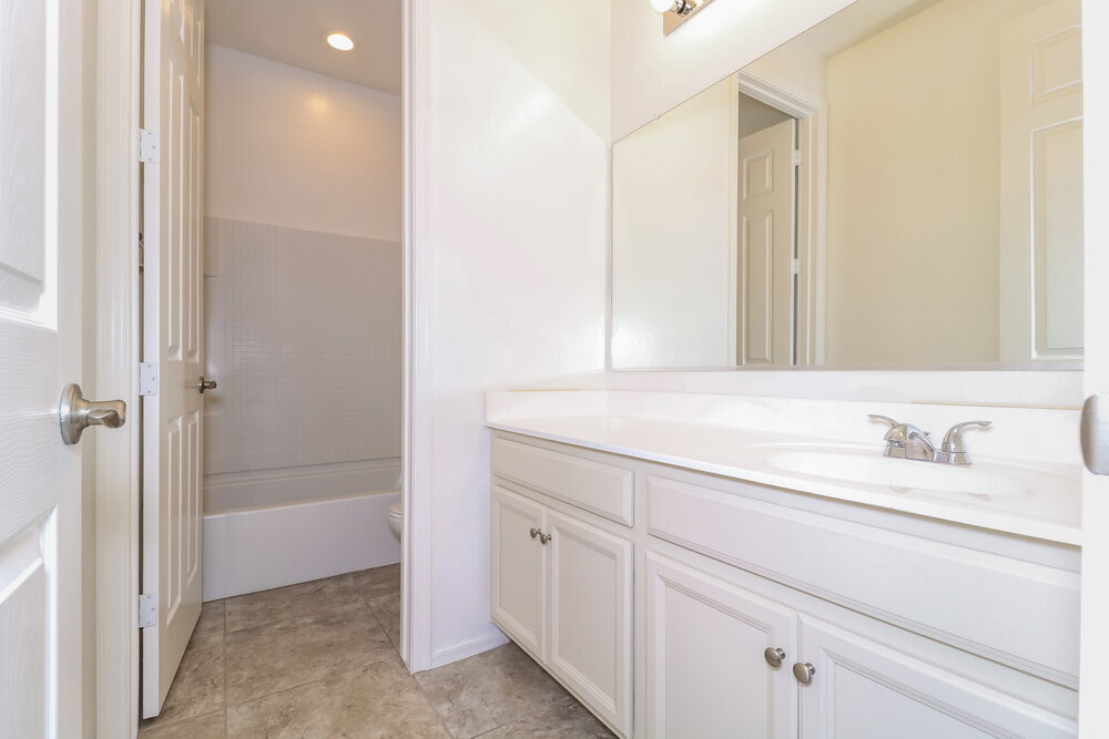 Building Photo - 6114 S 30th Ln