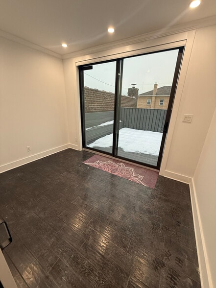 Building Photo - 47-14 Ditmars Blvd