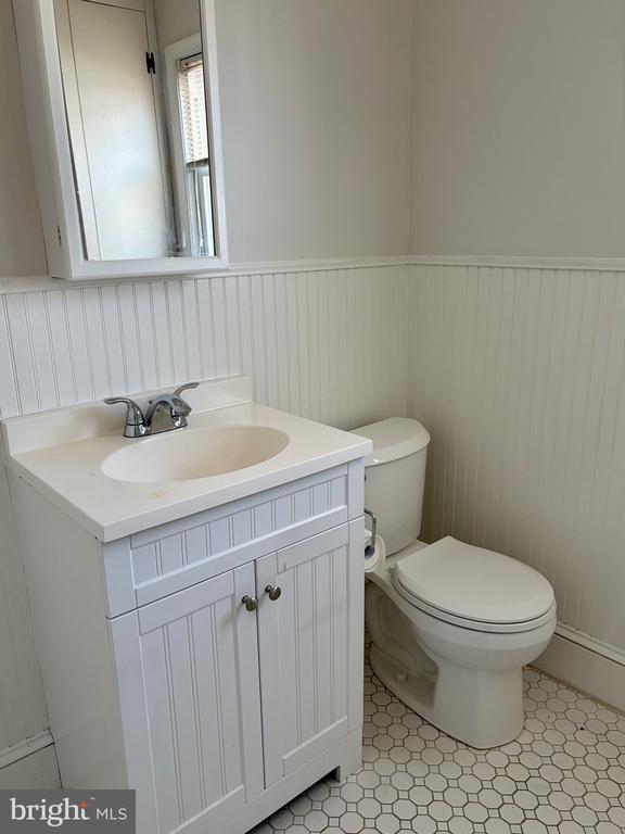 Building Photo - 355 Mercy St