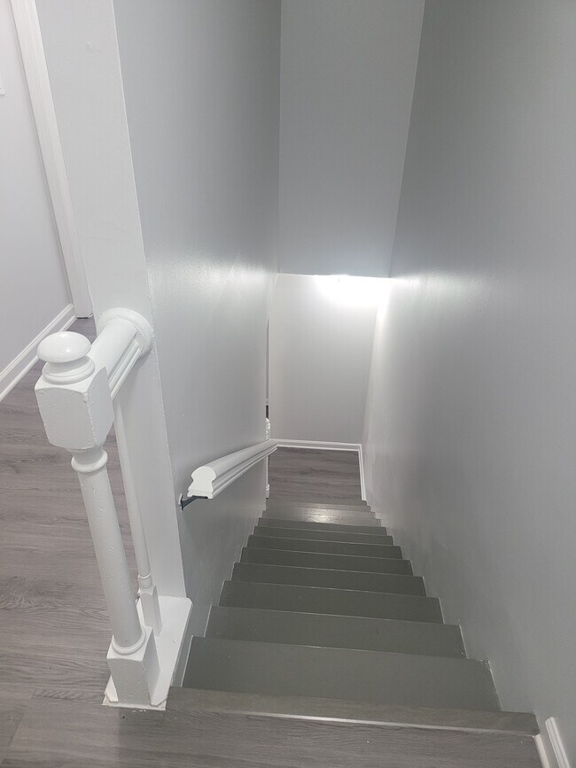 Stairs - 1728 Bob White Ln SE