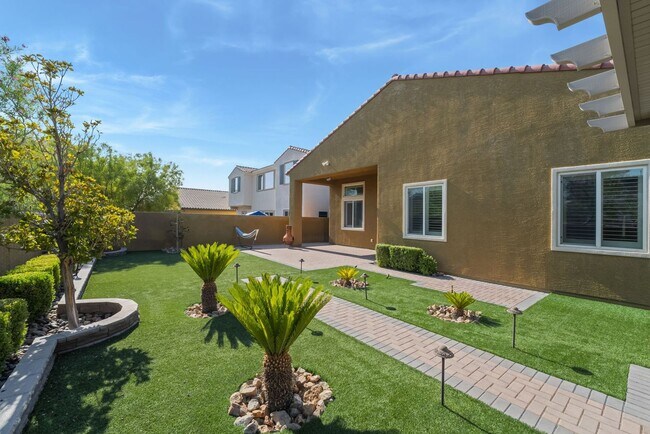 Building Photo - Single Story with a  Covered Spa, Cover Pa...