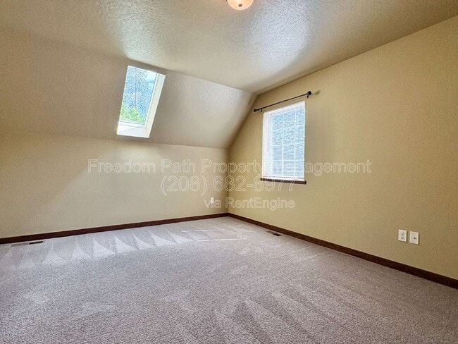 Building Photo - 23732 N Lakeview Blvd