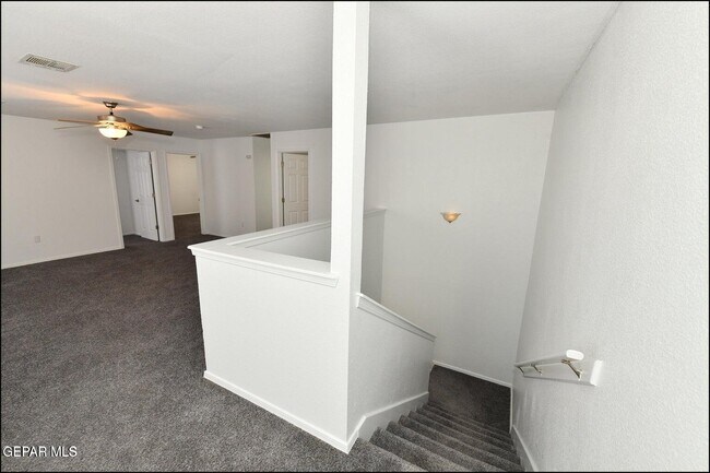 Building Photo - 1591 Hartsdale Dr