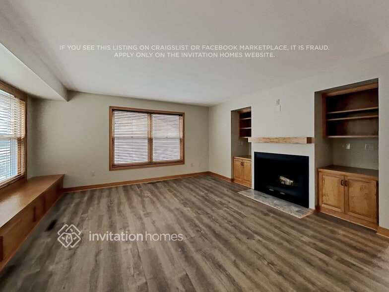 Building Photo - 403 Cretin Ave S