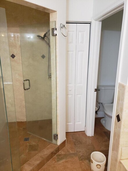 Building Photo - 6759 Silver Ridge Ln