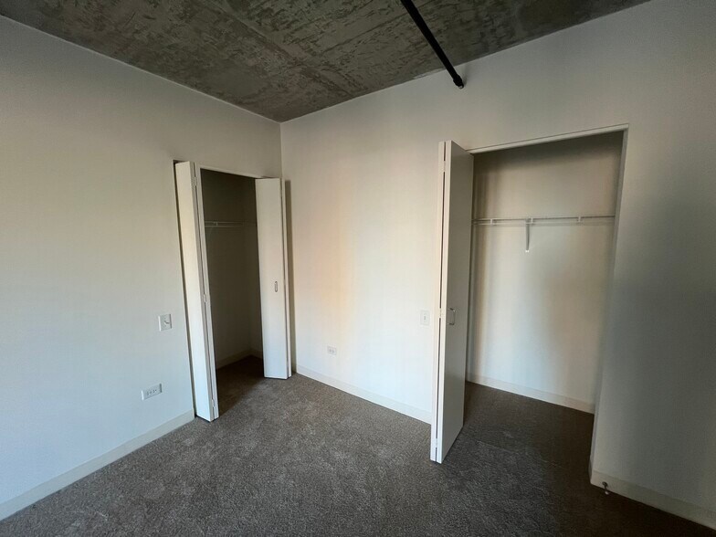Building Photo - 111 W Polk St