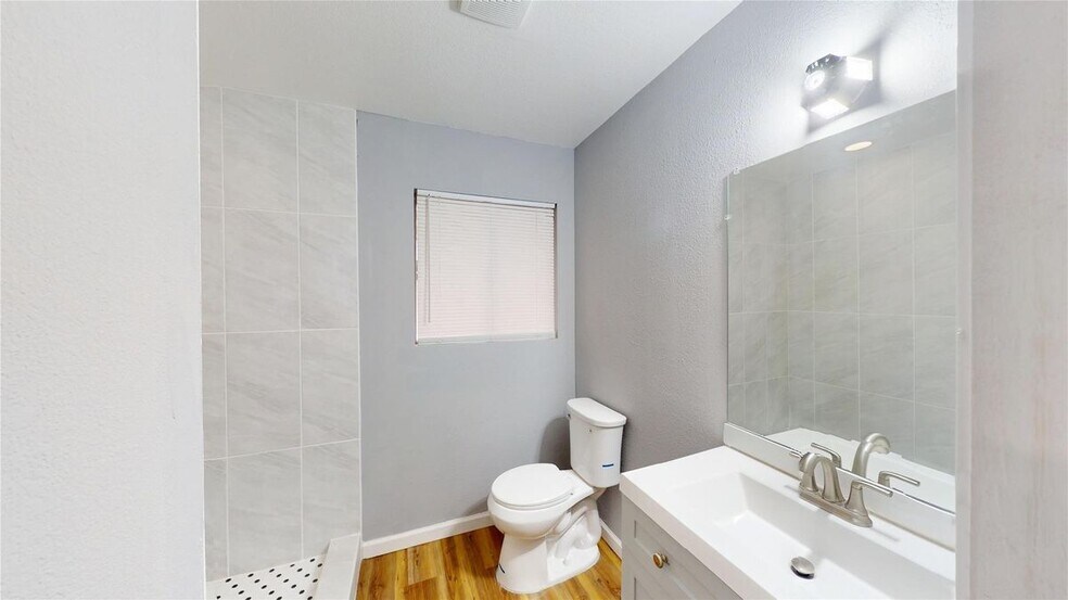 Building Photo - 5817 Sandra Dr