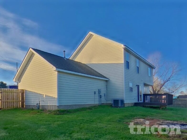 Building Photo - 2921 Barbee Ct