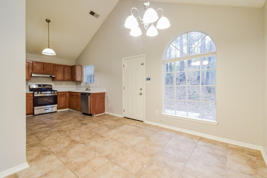 Building Photo - 3069 Oakvale Heights