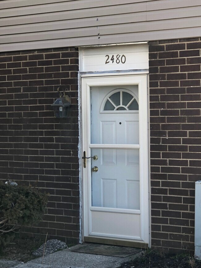 Building Photo - 2480 Agler Rd