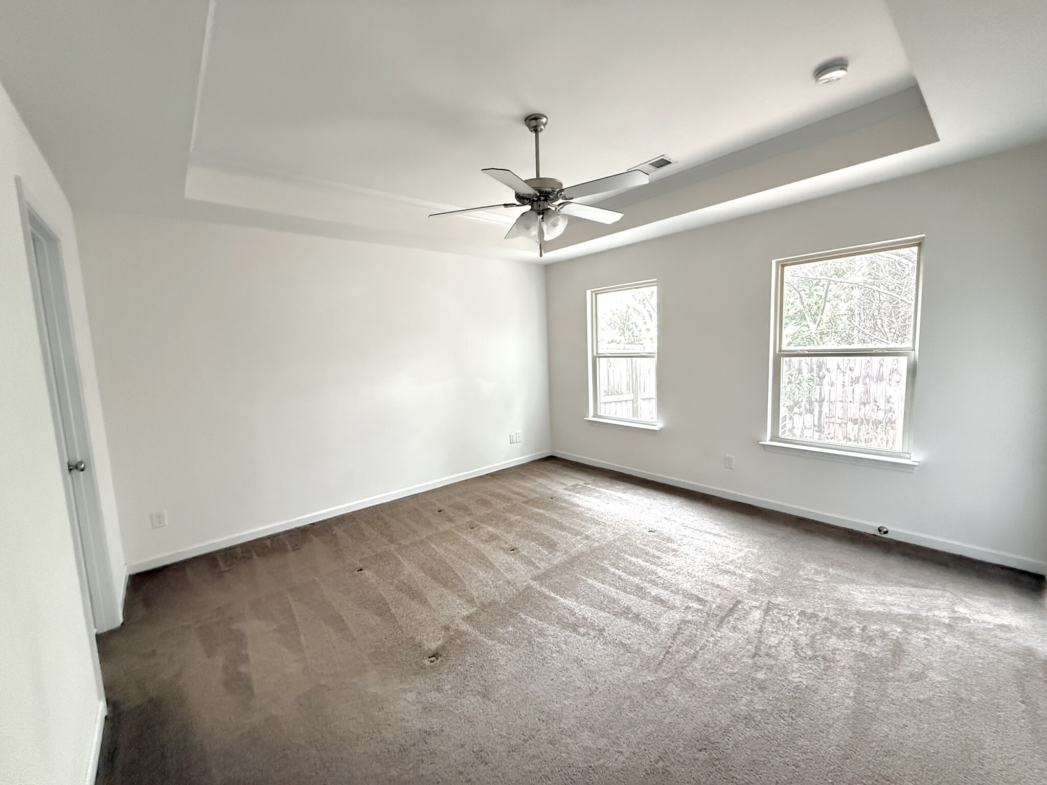 Master Bedroom - 1625 Cove Dr